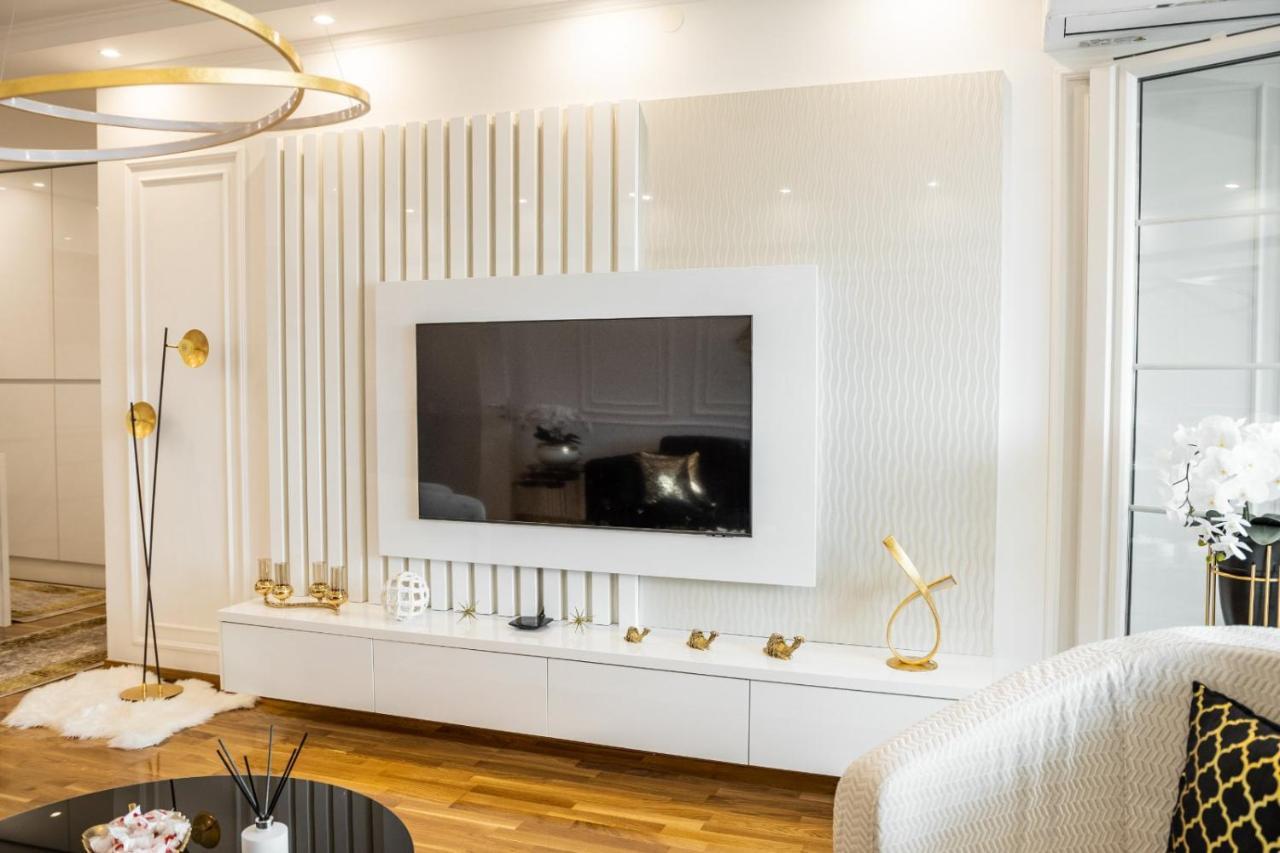 Luxury Apartment Karic Free Parking 투즐라 외부 사진