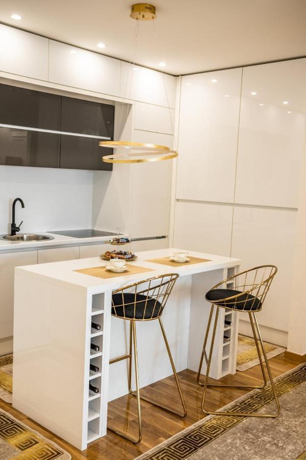 Luxury Apartment Karic Free Parking 투즐라 외부 사진