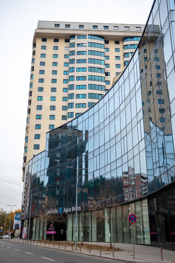 Luxury Apartment Karic Free Parking 투즐라 외부 사진