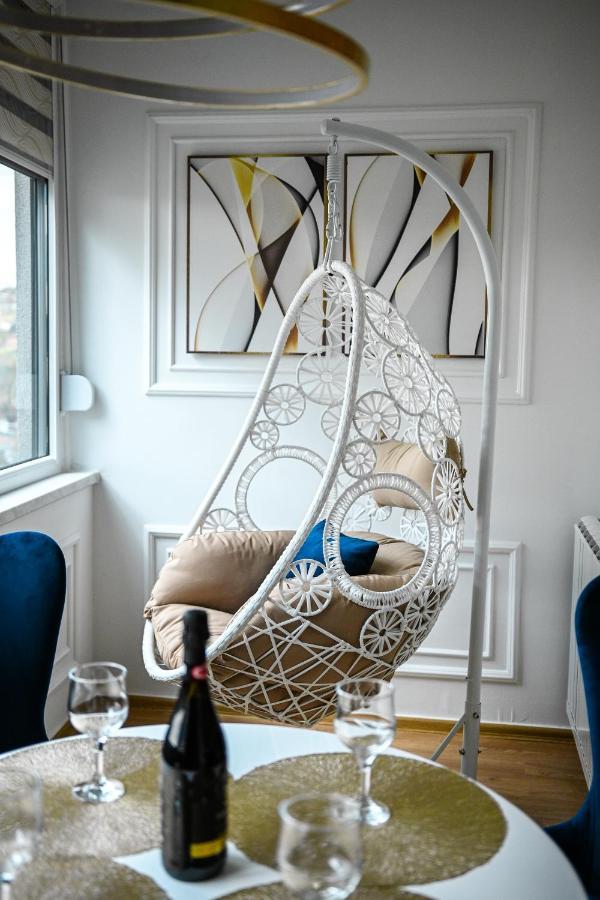 Luxury Apartment Karic Free Parking 투즐라 외부 사진