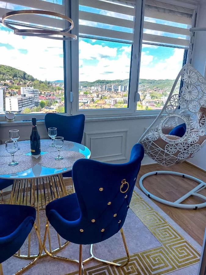 Luxury Apartment Karic Free Parking 투즐라 외부 사진