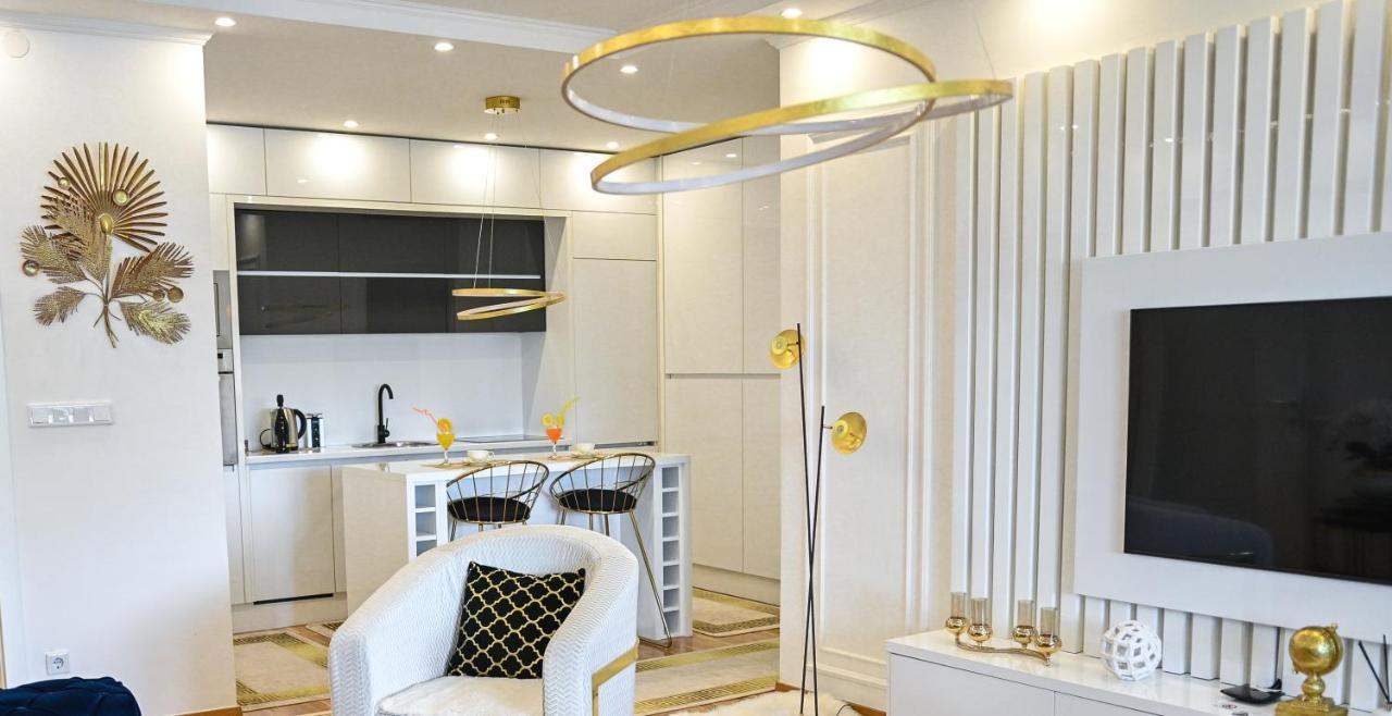 Luxury Apartment Karic Free Parking 투즐라 외부 사진