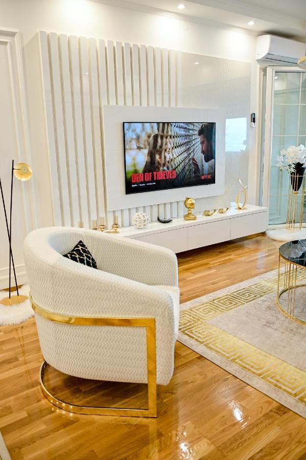 Luxury Apartment Karic Free Parking 투즐라 외부 사진