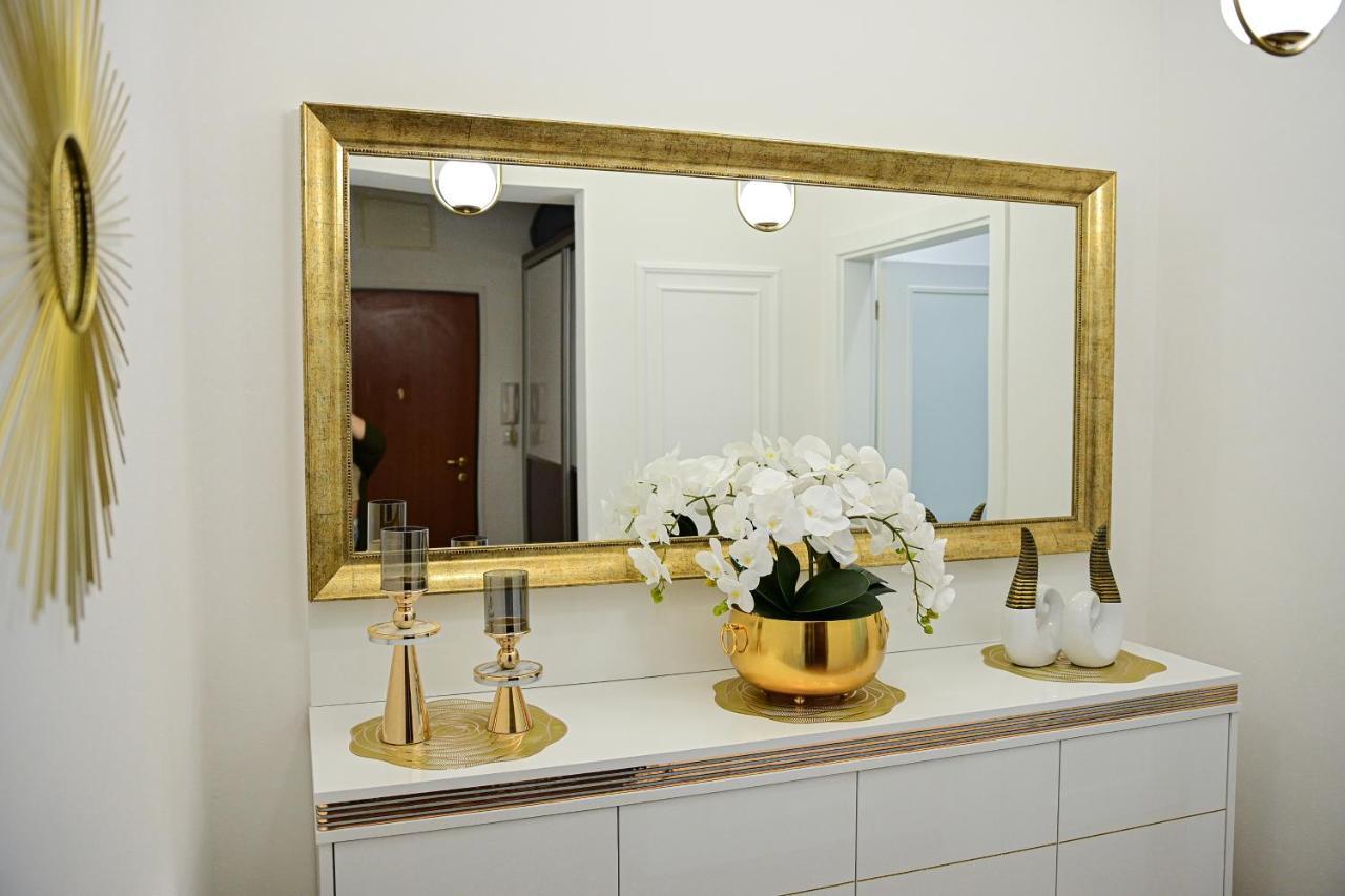 Luxury Apartment Karic Free Parking 투즐라 외부 사진