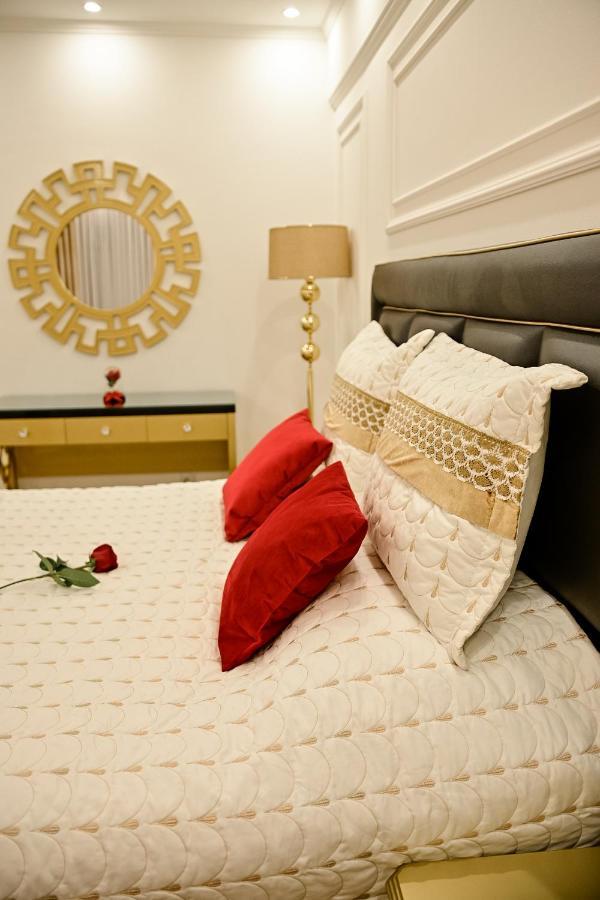 Luxury Apartment Karic Free Parking 투즐라 외부 사진